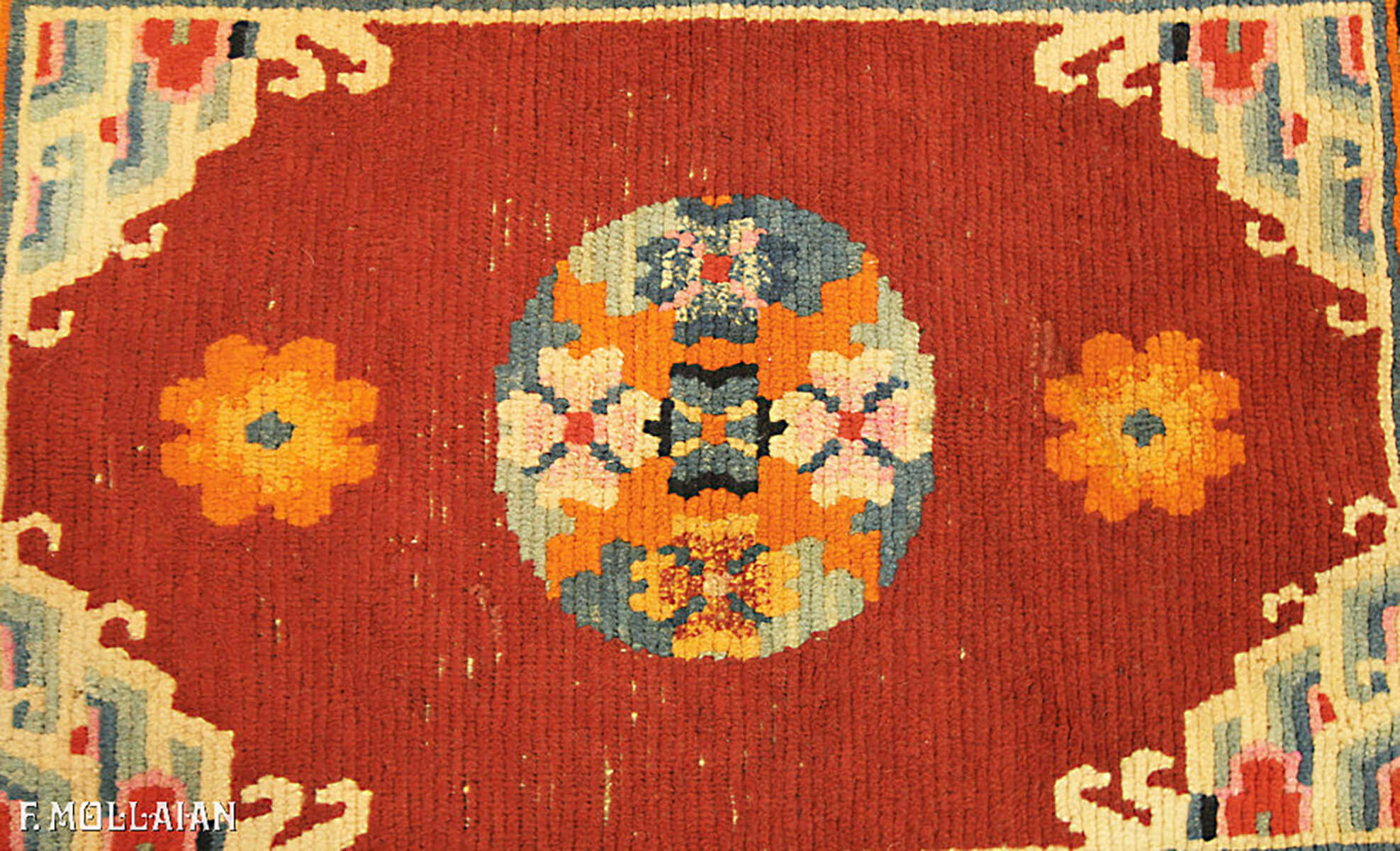 A Small Antique Chinese Ningxia Rug (84x67 cm)